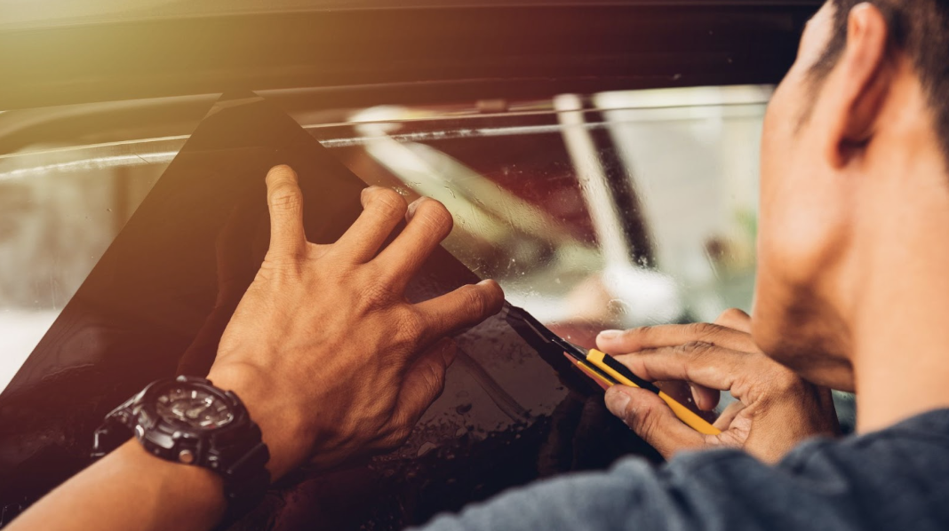 新車主必看！特斯拉隔熱紙推薦哪幾款？實測不擋訊號又降溫的2026旗艦組合，交車一